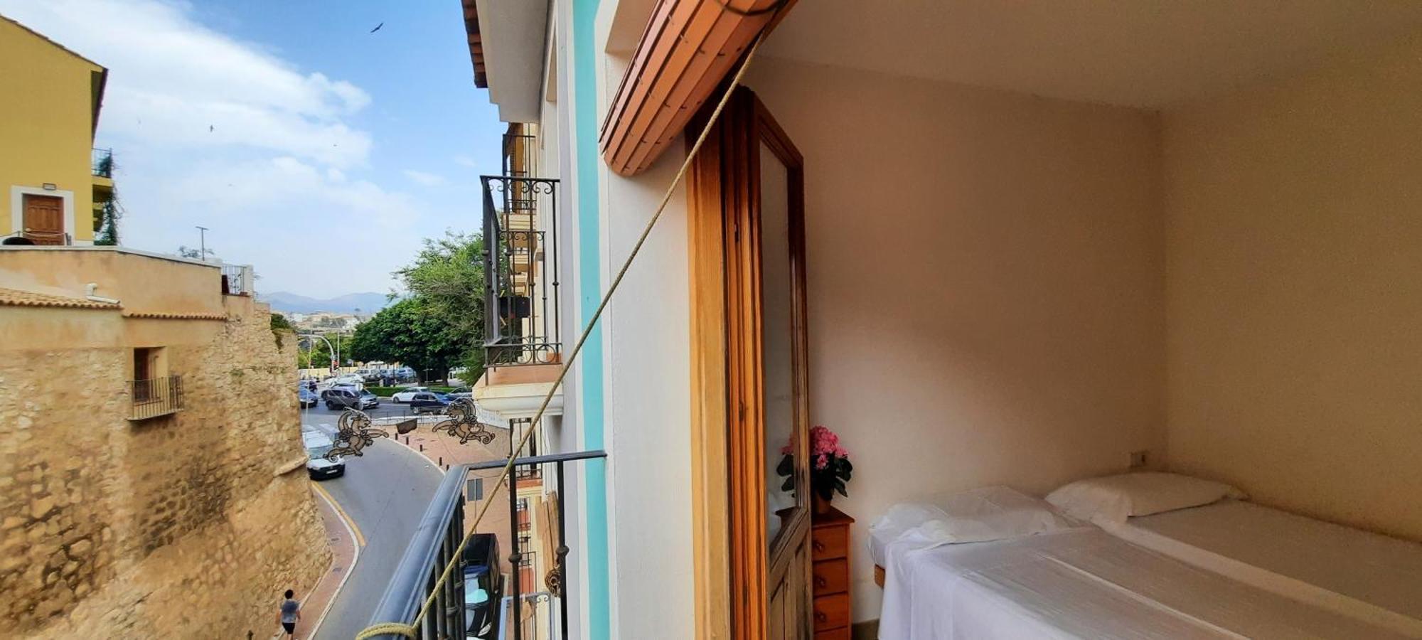 Mu, Apartamento Situada En La Muralla Del Casco Historico Вилахойоса Екстериор снимка